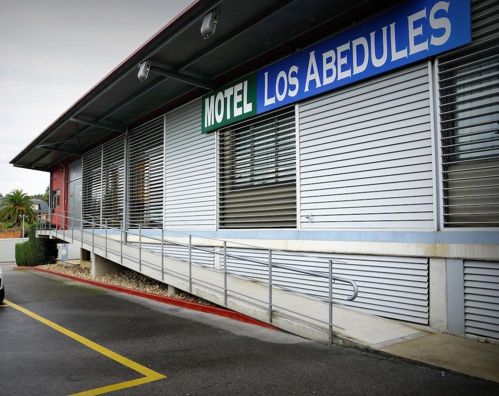 Motel Los Abedules Oviedo Exterior foto